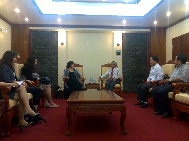 Lãnh đạo Hội tiếp Đoàn đại biểu UNESCO Rumani sang thăm và làm việc tại Việt Nam 8/2011