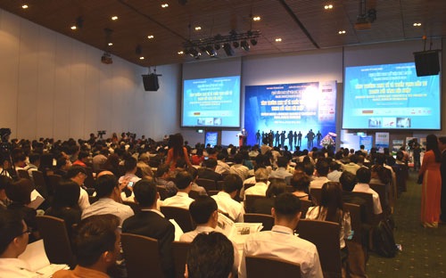 CẦN XÂY DỰNG CHƯƠNG TRÌNH ĐÀO TẠO NGHỀ ĐẶC THÙ CHO NGƯỜI LAO ĐỘNG VIỆT NAM CẦN XÂY DỰNG CHƯƠNG TRÌNH ĐÀO TẠO NGHỀ ĐẶC THÙ CHO NGƯỜI LAO ĐỘNG VIỆT NAM