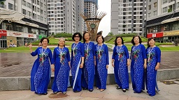 GẶP NHAU TRÊN ĐẤT CẢNG GẶP NHAU TRÊN ĐẤT CẢNG