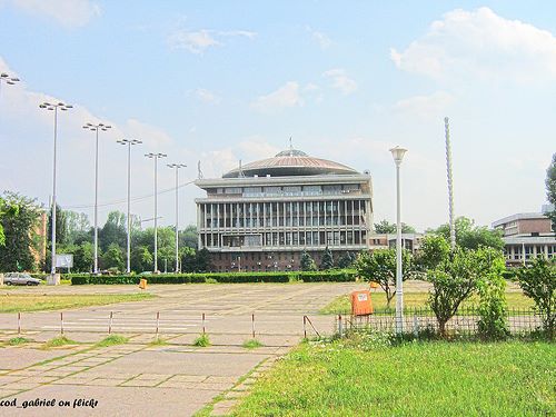 TRỞ LẠI RUMANI TRỞ LẠI RUMANI
